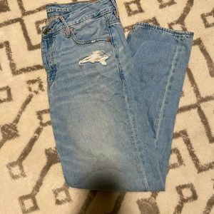 American Eagle tomgirl jeans